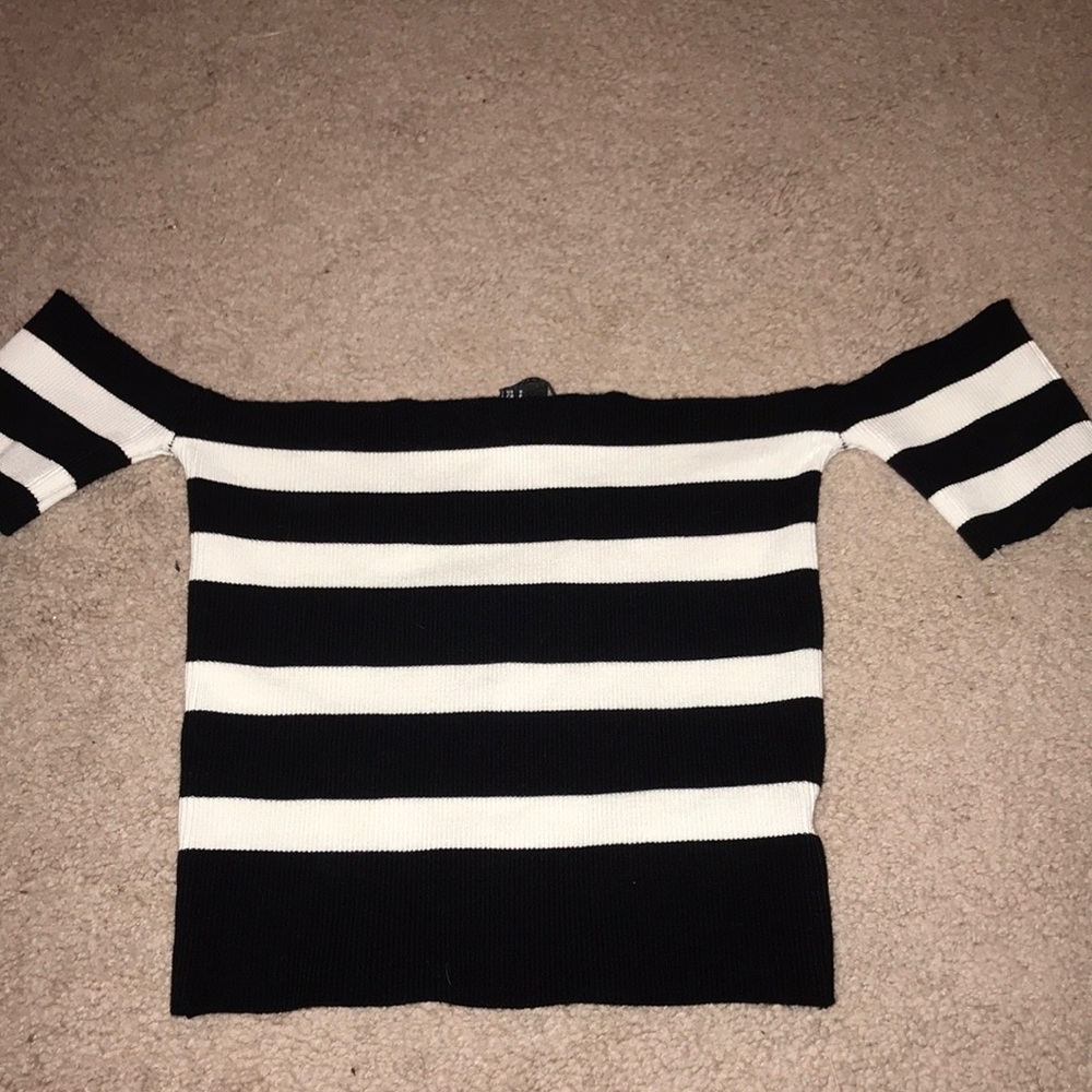 Forever 21 NEW off the shoulder crop